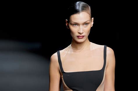Bella Hadid Hot Catwalk Hot Celebs Home