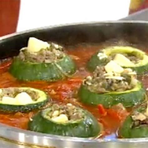 Zapallitos Rellenos Con Carne Picada Y Salsa Blanca Cocineros Argentinos