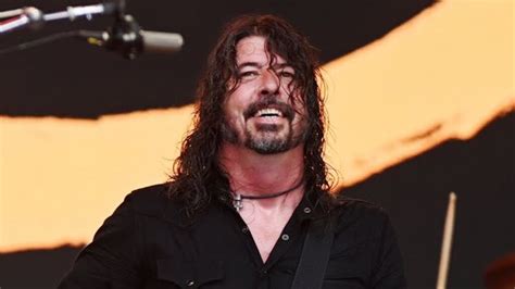 Dave Grohl Nega Foto De Suposta Filha Fora Do Casamento Bastidores