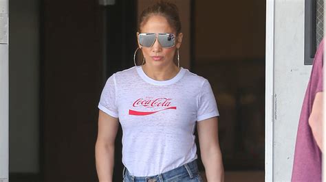 Jennifer Lopez sorprendió con sensuales fotos en bikini