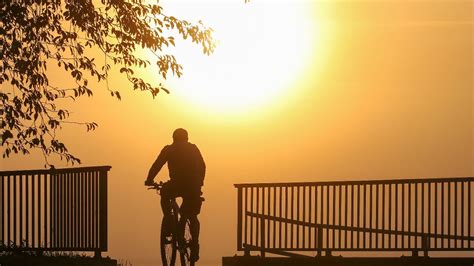 Nach Wolkenloser Und K Hler Nacht P Nktlich Zum Wochenende Kehrt Der