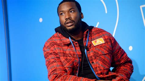 Meek Mills ‘expensive Pain Cover Art Sparks Controversy For Its