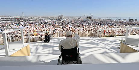 Dont Be Afraid To Change The World Pope Tells Youth At Wyd Closing