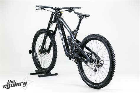 GT Fury Expert 27.5" Carbon Downhill Bike 2020 | The Cyclery