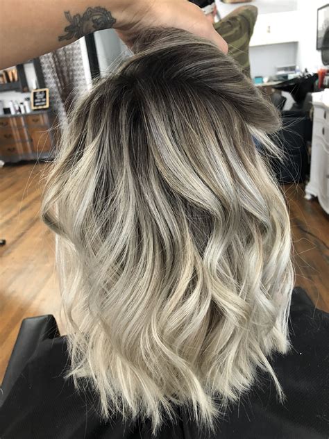 Shoulder Length Blonde Balayage Mid Length Blonde Hair Balayage Hair