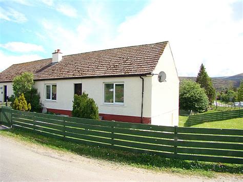 Semi Detached Cottage For Sale 1 Station Cottages Dalwhinnie Ph19