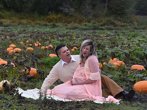 Couple Recreates “Alien” Birth Scene For Maternity Photoshoot