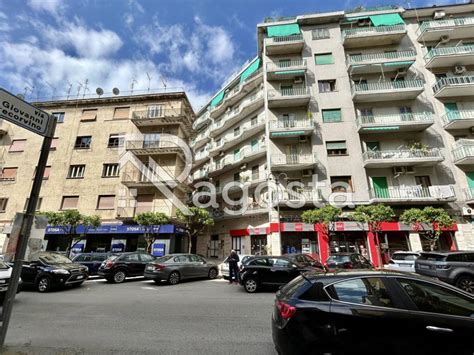 Vendita Appartamento Salerno Quadrilocale In Via Settimio Mobilio