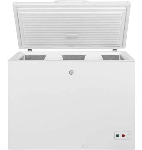 Ge® 10 7 Cu Ft Manual Defrost Chest Freezer In White Chest Freezer The Home Improvement