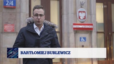 19 30 Wiadomości TVP prowazący reporterzy Bartłomiej Bublewicz Igor