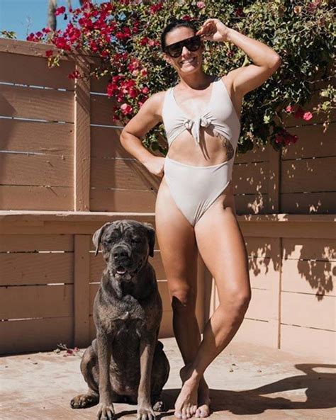 6 Hot Sexy Ali Krieger Bikini Pics