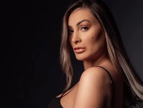 Andressa Urach Tem Conta Com Mais 3 Milhões De Seguidores Derrubada