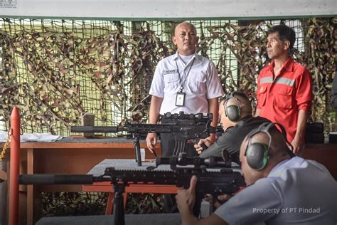 Pt Pindad Persero Tinjau Fasilitas Produksi Produksi Unggulan