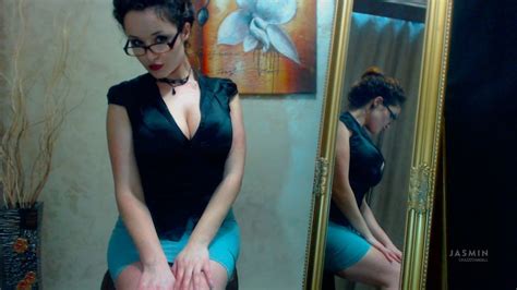 Italian Big Tits Striptease XXX Dessert Picture 4