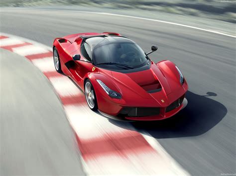 Ferrari LaFerrari (2014) - pictures, information & specs