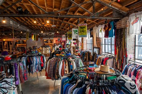 Garage Sale Vintage (East) | Nashville Guru