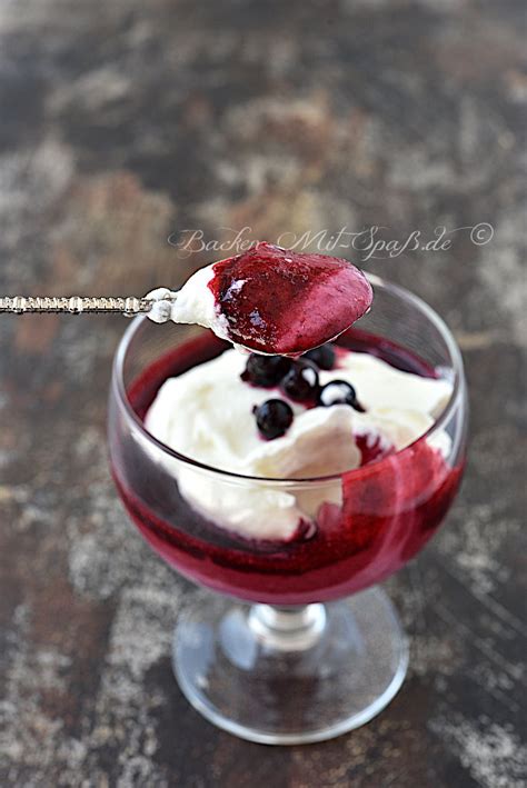 Joghurt Dessert Mit Schwarzen Johannisbeeren Rezept