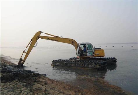 水路挖掘机租赁能在水上清淤水路挖掘机租赁洪湖市大沙五湖工程机械租赁服务中心