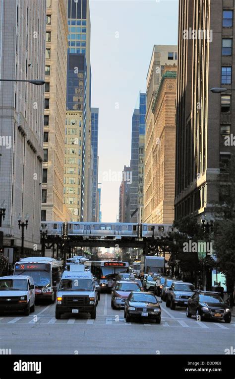 Street view of downtown Chicago Stock Photo - Alamy