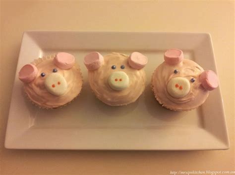 Mrs. Ip's Kitchen: Piggy Cupcakes