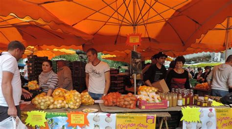 Le Vigan La Foire De La Pomme Et De Loignon Doux Remet Le Couvert