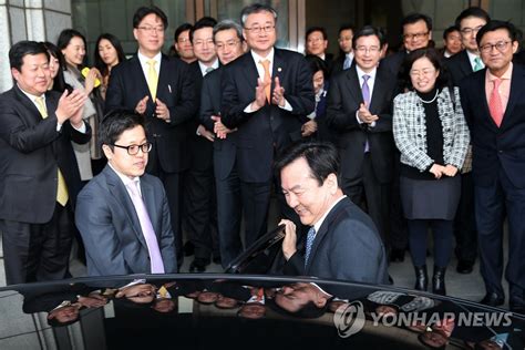 금융위기 해결사 신제윤 퇴임금융강국 이뤄달라 연합뉴스