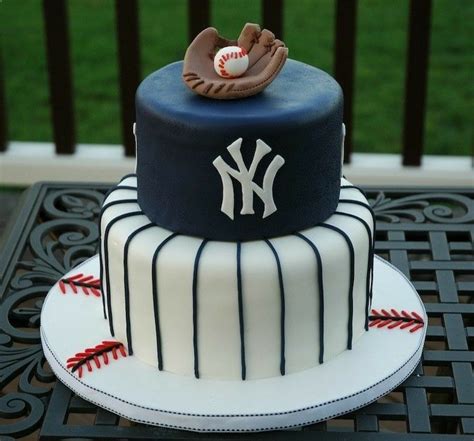 Pin On New York Yankees Yankee Cake Baseball Birthday Cakes