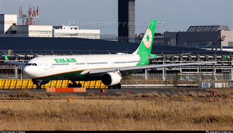 B 16337 EVA Air Airbus A330 302 Photo By OMGcat ID 1537013