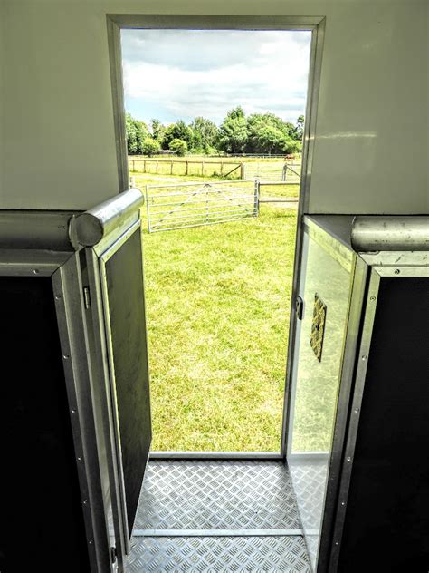 Used Equihunter Aurora 35 Tonne Two Stall Horsebox For Sale West