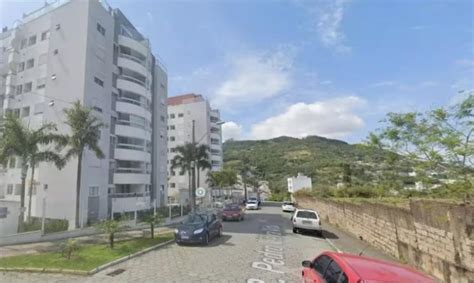 Coluna De NotÍcias Do Brasil E Mundo Tragédia Em Florianópolis Mulher Cai Do 8º Andar Durante