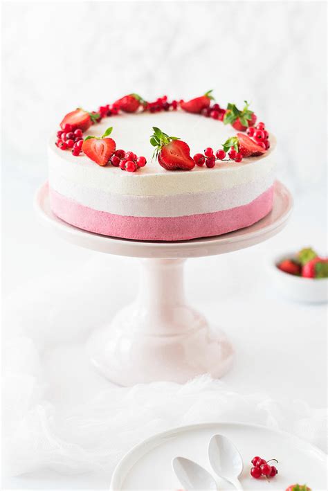 Entremets Vanille Fruits Rouges En D Grad Lilie Bakery