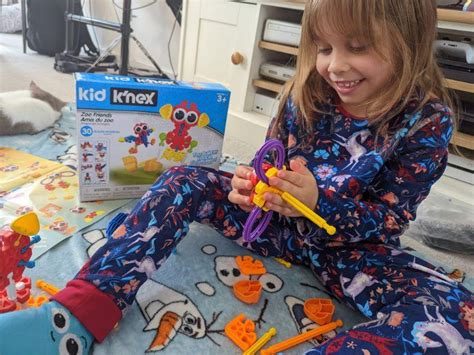 Kid K’Nex Zoo Friends allows you to create fun creatures ⋆ Jupiter & Dann