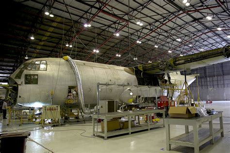 Simuladores Pampa III y Hércules 80 fotos de la fábrica de aviones