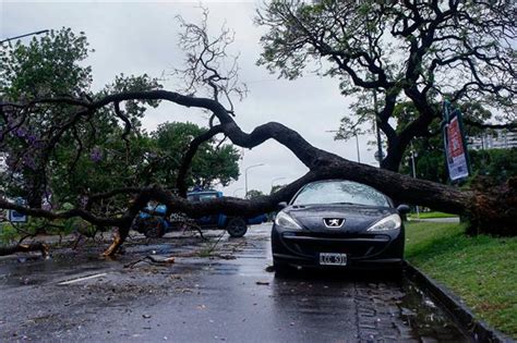 Un Fuerte Temporal De Viento Y Lluvia Azota A Buenos Aires Y Su Periferia Minuto30