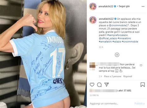 Anna Falchi Piccantissima Su Instagram La Foto Per La Vittoria Della