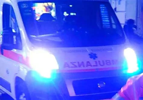 Tragedia A Messina Bimbo Di Anni Muore Schiacciato Dall Auto Del