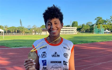 Resenha CM Notícias Regionais Atleta da equipe de atletismo de