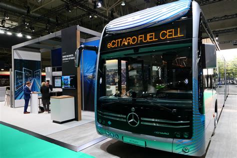 World Premiere Mercedes ECitaro With Fuel Cell Range Extender Urban