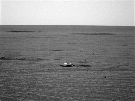 Mars Opportunity Rover Photo Appears To Show Metallic Ufo News Au