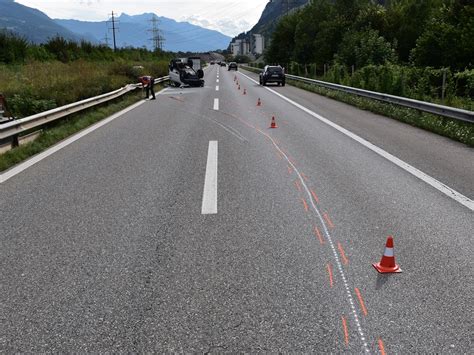 Chur Gr Fahrzeugkomposition Bei Unfall Gekippt