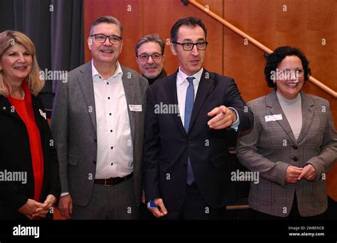 Boeblingen Bundeslandwirtschaftsminister Cem Oezdemir Zu