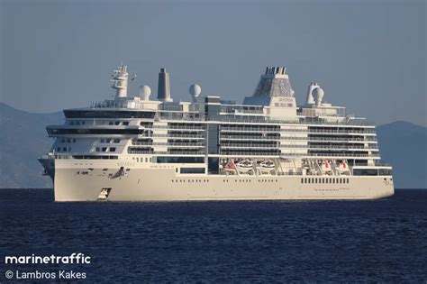 Ship SILVER RAY (Passenger Ship) Registered in Bahamas - Vessel details ...