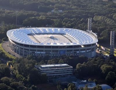 Eintracht Frankfurt e.V.: Deutsche Bank Park (Waldstadion) Stadium ...