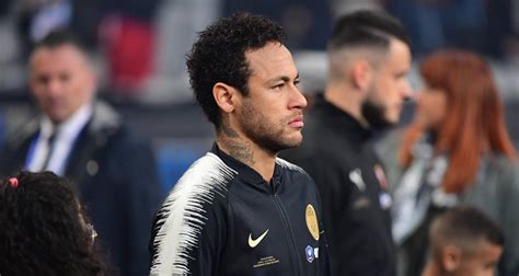 PSG le cas Neymar pose problème au Brésil