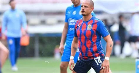 Javier Chicharito Hern Ndez Regresa A Las Chivas