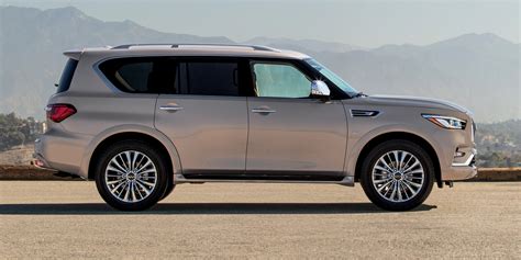 Infiniti Qx Vehicles On Display Chicago Auto Show