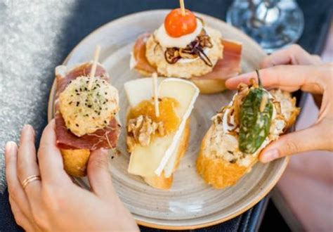 Los Mejores Bares De Tapas Por Plaza Espa A Recomendados