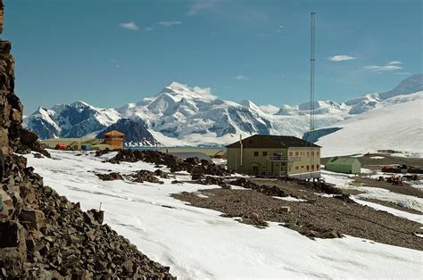 Antarctic Research Station Photograph by British Antarctic Survey ...