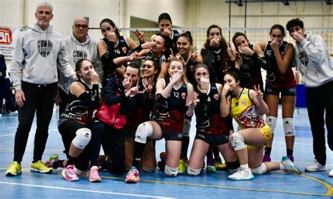 B 2 Femminile La Pallavolo Grosseto Inaugura Il 2024 Con Una