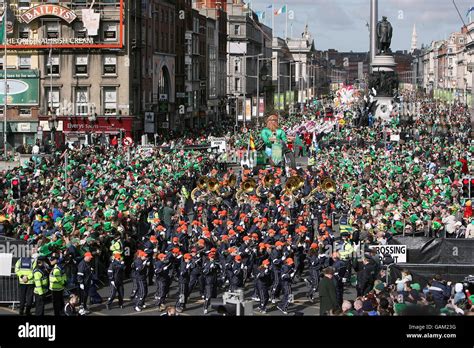 Costumbres y tradiciones Día de San Patricio Dublín Miles de